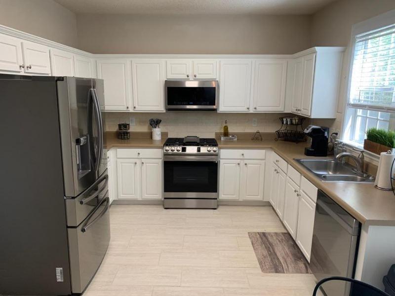 Enjoy This Amazing Home With Porch & Grill Near Dt Woodstock Quarto foto